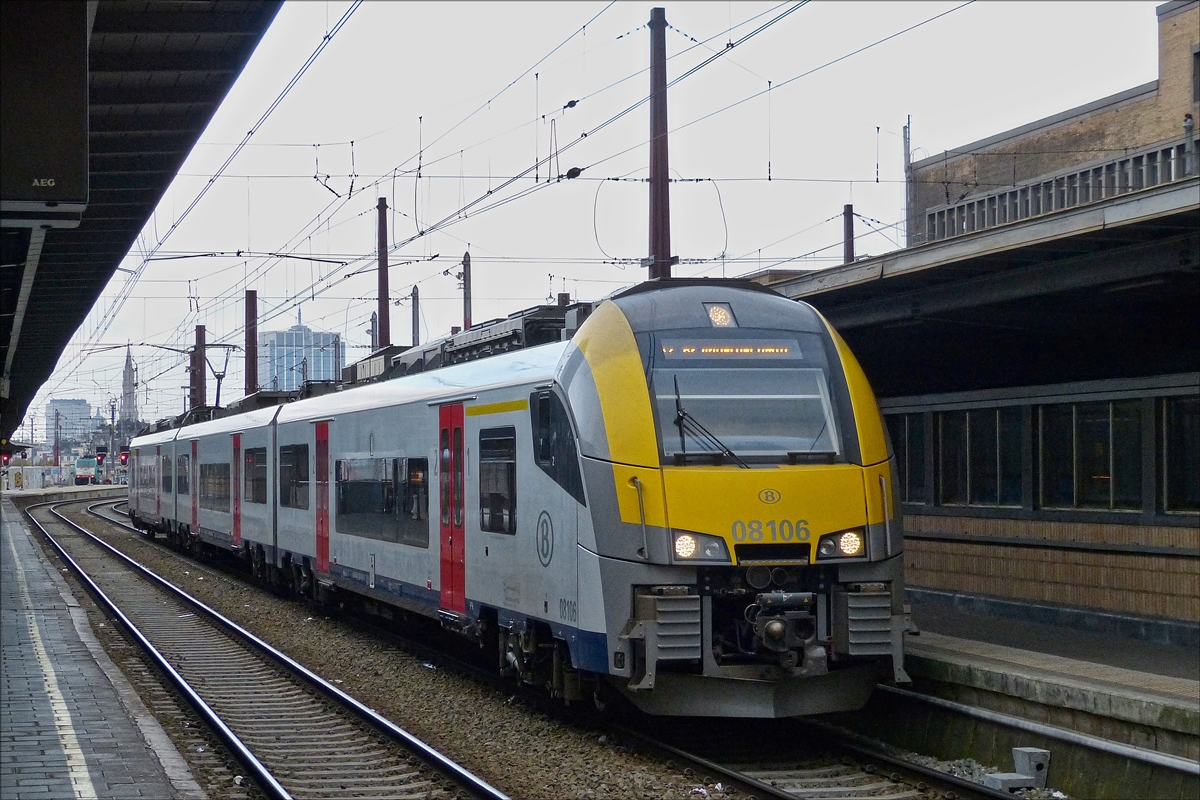 . Eine der wenigen sauberen SNCB Desiros, gesehen im Bahnhof von Brüssel-Midi.  18.11.2017