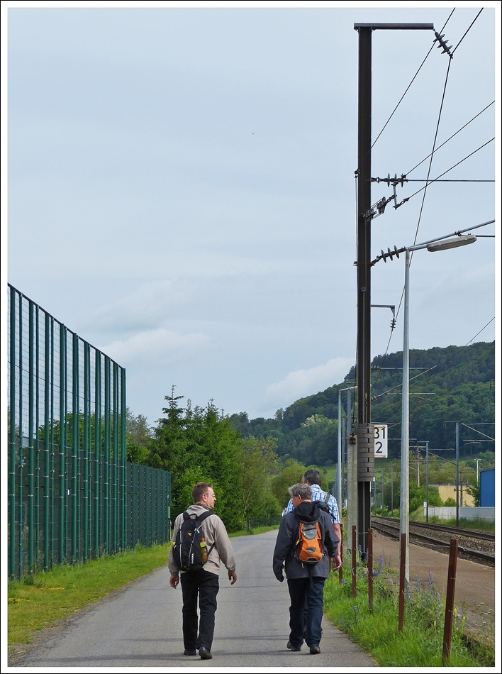 . Jahresr�ckblick 2013 - In Lintgen angekommen, machen sich die BB Fotografen auf den Weg nach Mersch, in der Hoffnung zahlreiche Z 2 vor die Linse zu bekommen. ;-) Es kamen auch viele, nur der erhoffte Z 2014 war nicht dabei. 15.06.2013 (Jeanny)