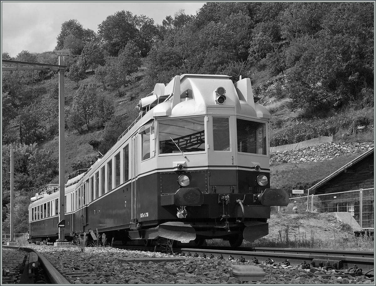 100 Jahre L�tschbergbahn: Hier nochmals der formsch�ne BCF 4/6 nun in einer S/W Version.
Ausserberg, den 7. Sept. 2013