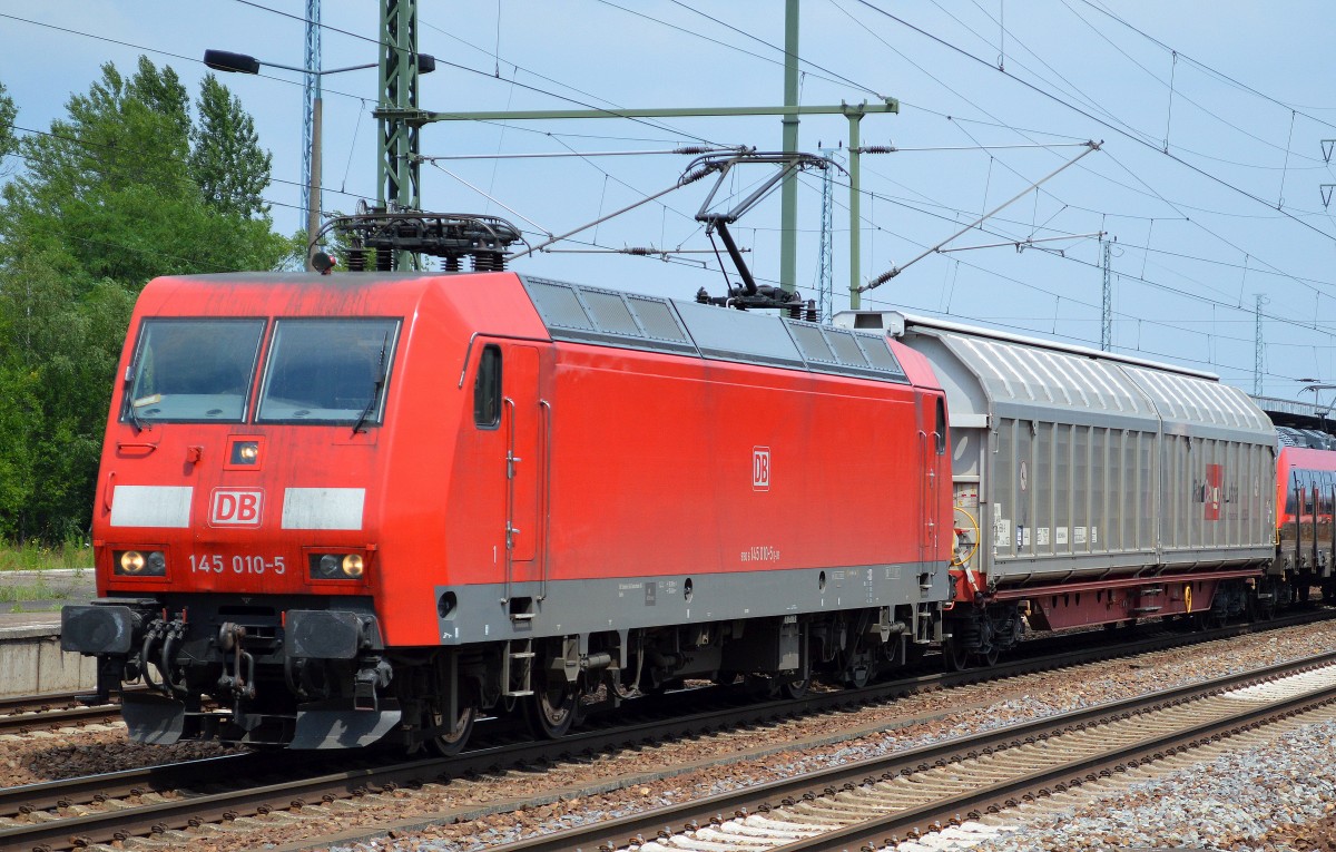 145 010-5 mit einem kurzen gemischten Güterzug am 09.07.14 Durchfahrt Bhf. Flughafen Berlin-Schönefeld.