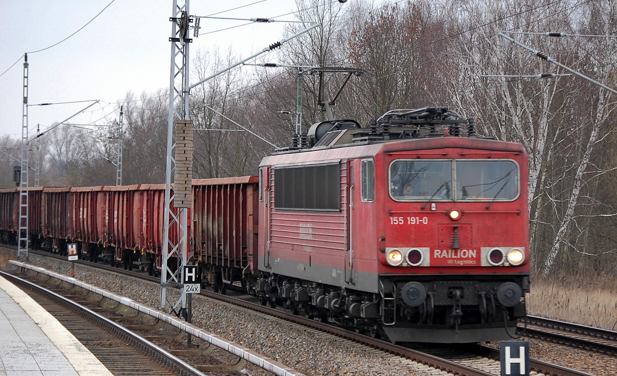 155 191-0 mit Ganzzug offener Güterwagen Richtung Karower Kreuz Berlin am 11.02.14 Mühlenbeck/Mönchmühle b. Berlin.