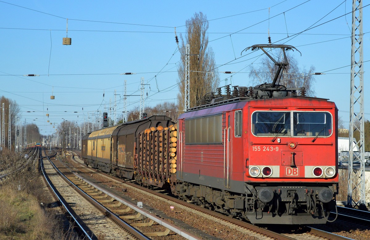 155 243-9 mit gemischtem Güterzug am 12.03.14 Berlin-Karow.