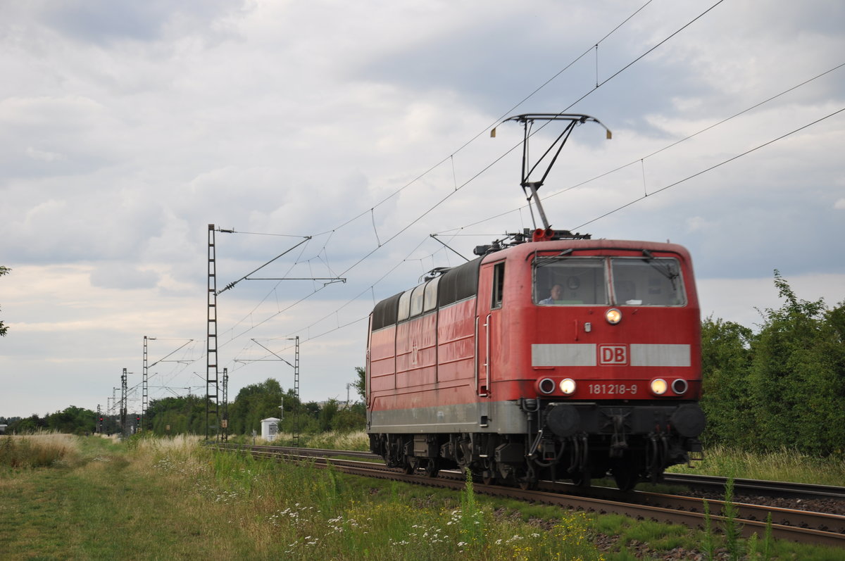 181 218-9 fuhr am 03.07.2017 als Tfzf(F) 27925 nach Saarbrücken durch Bickenbach.