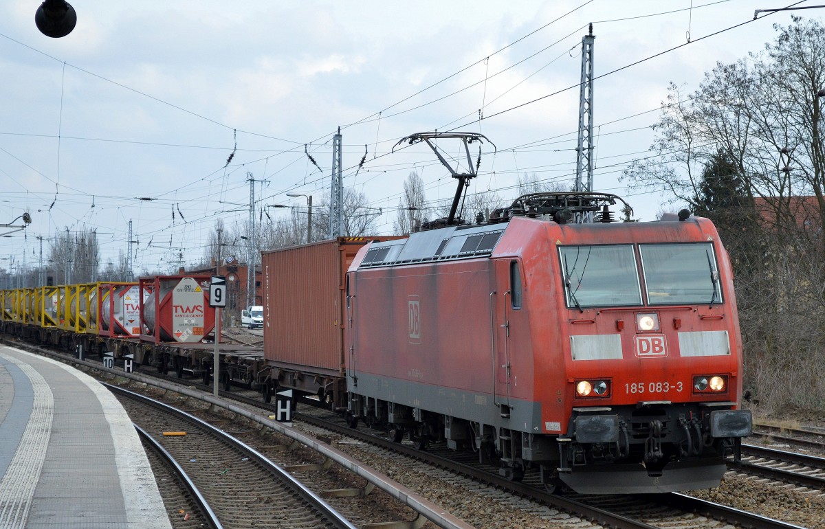 185 083-3 mit Containerzug am 03.03.16 Berlin-Köpenick.