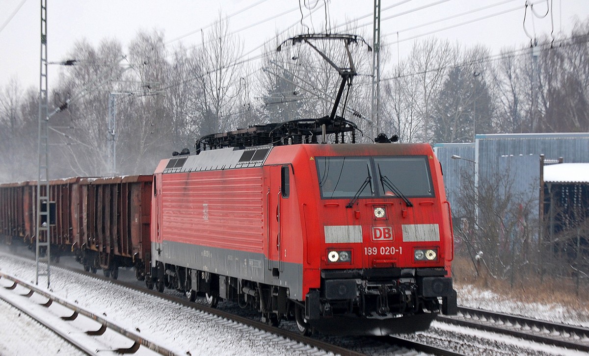 189 020-1 mit Ganzzug offener Güterwagen Richtung Karower Kreuz Berlin am 28.01.14 Mühlenbeck/Mönchmühle b. Berlin.