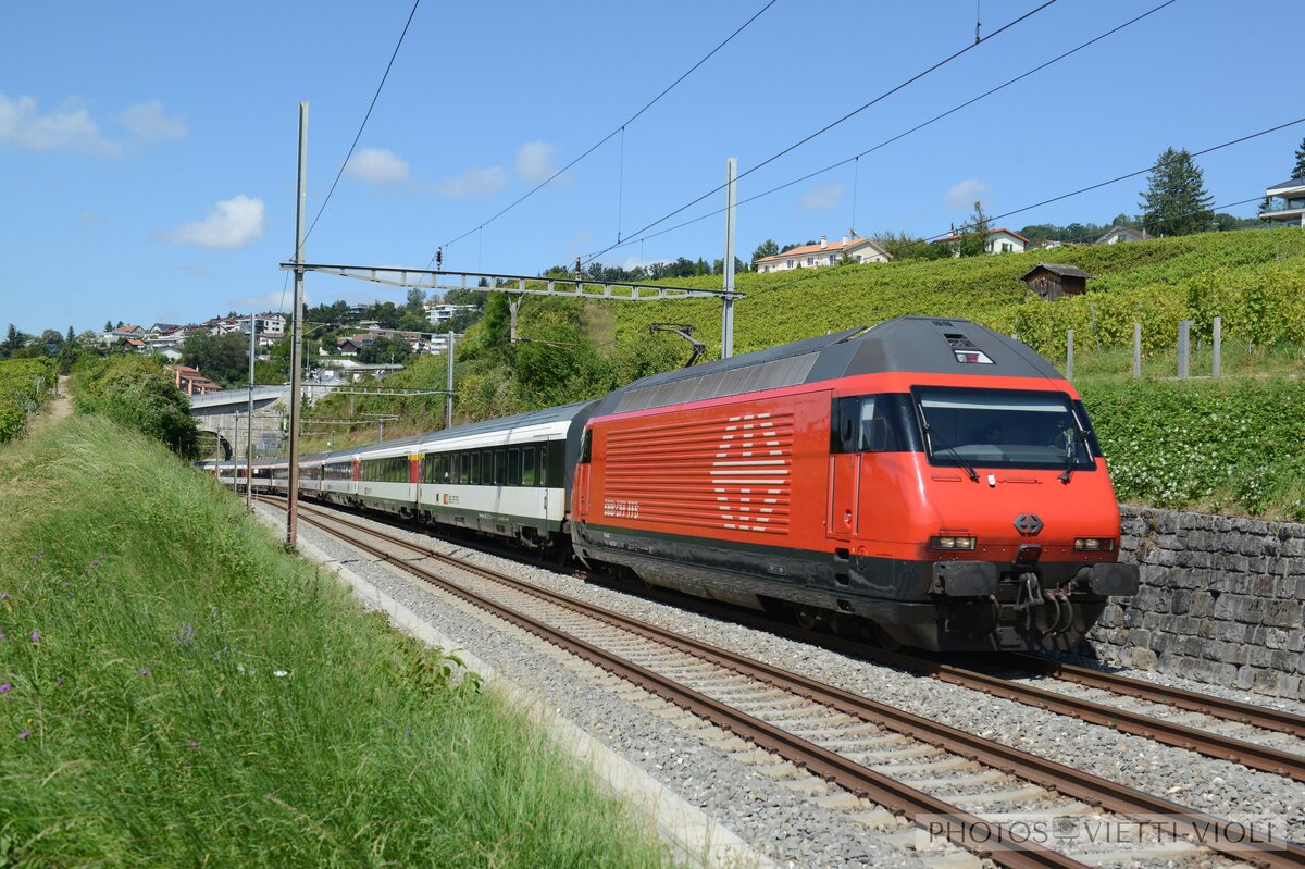2021-08-31.SBB CFF FFS Bossière VD
locomotive électrique Re 460 003 [Milieu du monde]