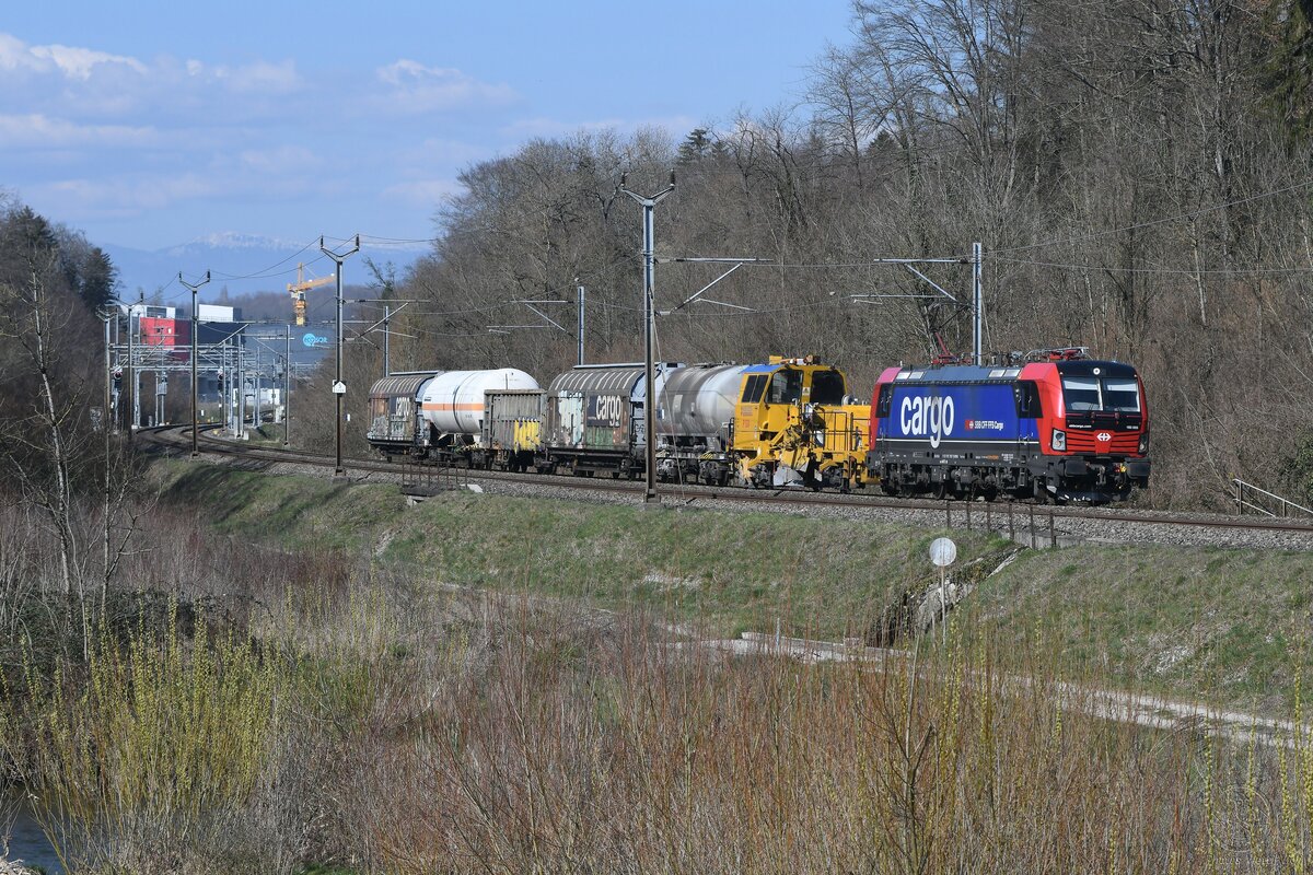 2025-03-19.SBB CFF FFS Cargo Vufflens-la-Ville
Locomotive électrique Siemens Vectron 
Br 193 055
