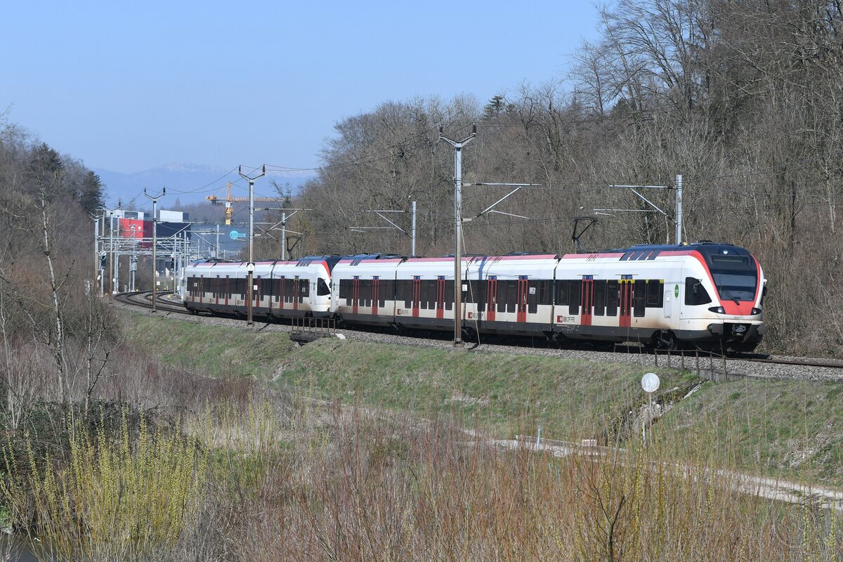 2025-03-19.SBB CFF FFS Vufflens-la-Ville
Automotrice Stadler Flirt 
RABe 523 020

© la photo vous intéresse merci de me contacter
photos-vietti-violi@ik.me