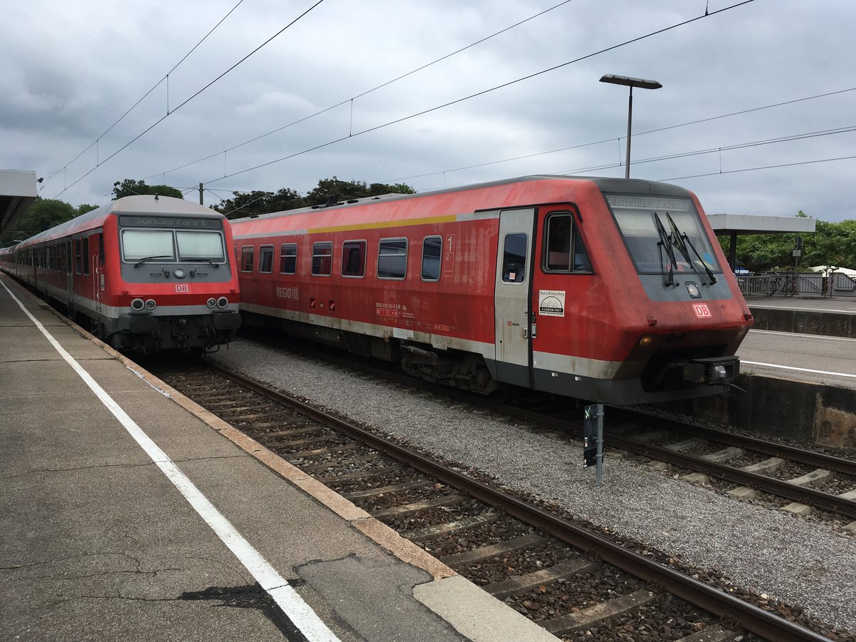 611 041 und 611 019 als Ire 3044 nach Rheinfelden (Baden) 

146 230 und 5 Silberlinge aus Freiburg als Sonderzug nach Offenburg.

Radolfzell 05.06.17