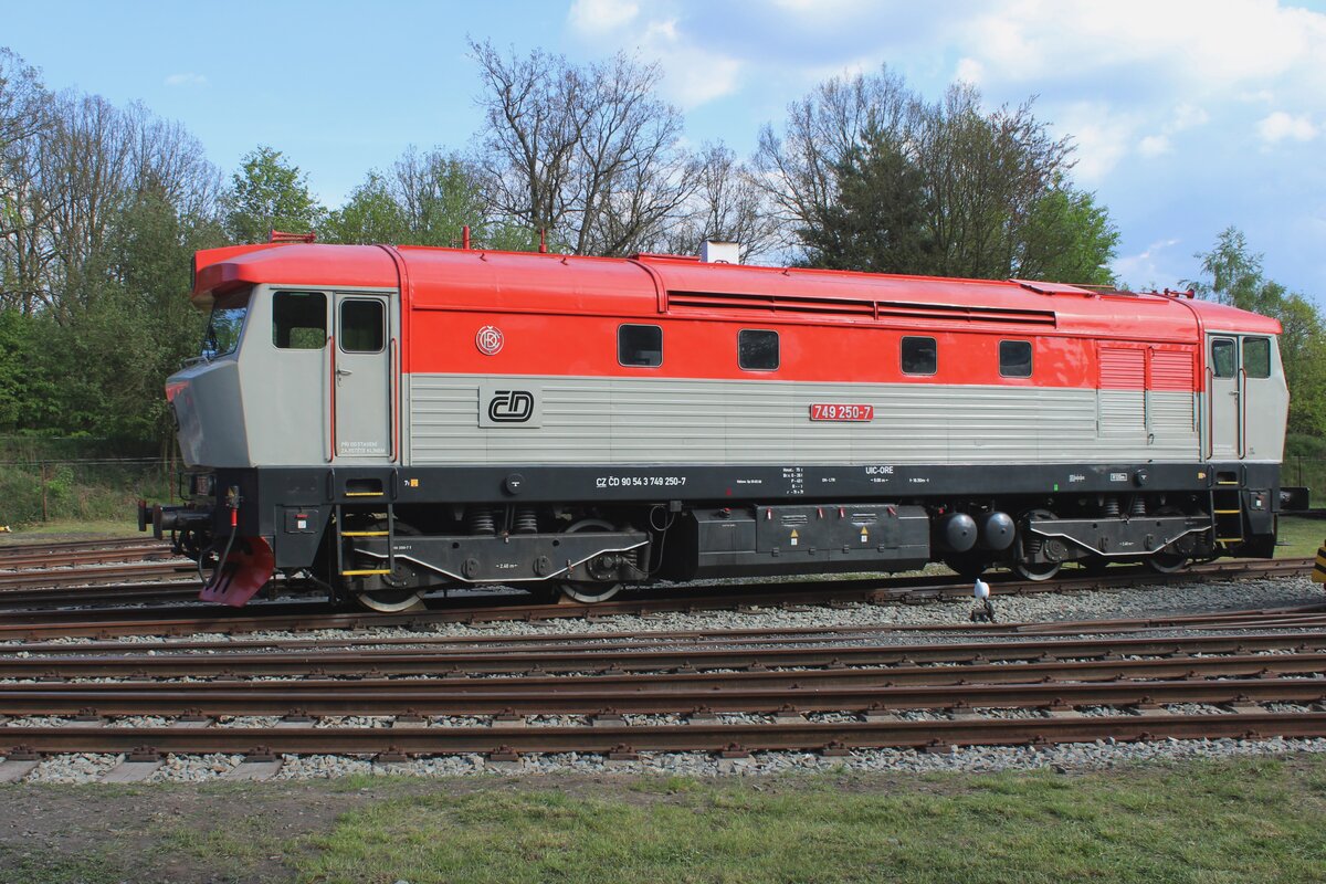 Am 11 Mai 2024 steht 749 250 ins CD Eisenbahnmuseum von Luzna u Rakovnika.