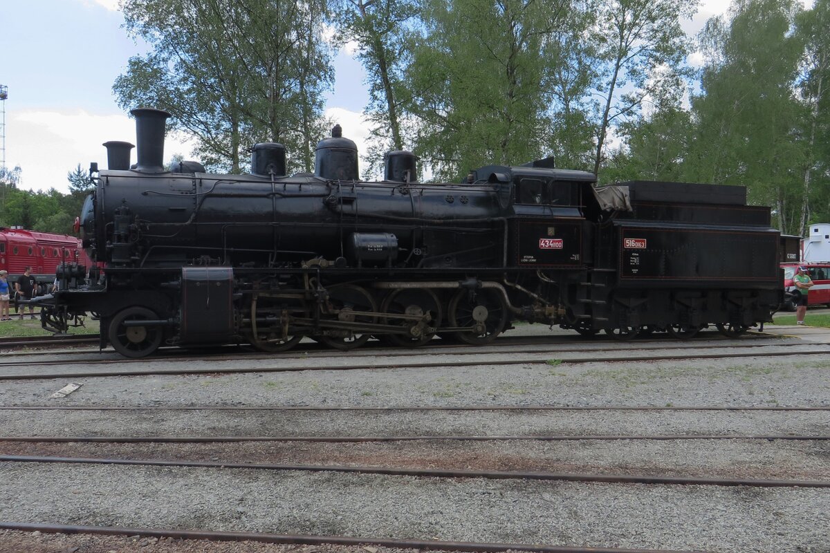 Am 12 Juni 2022 steht 434 1100 ins Eisenbahnmuseum von Luzna u Rakovnika.