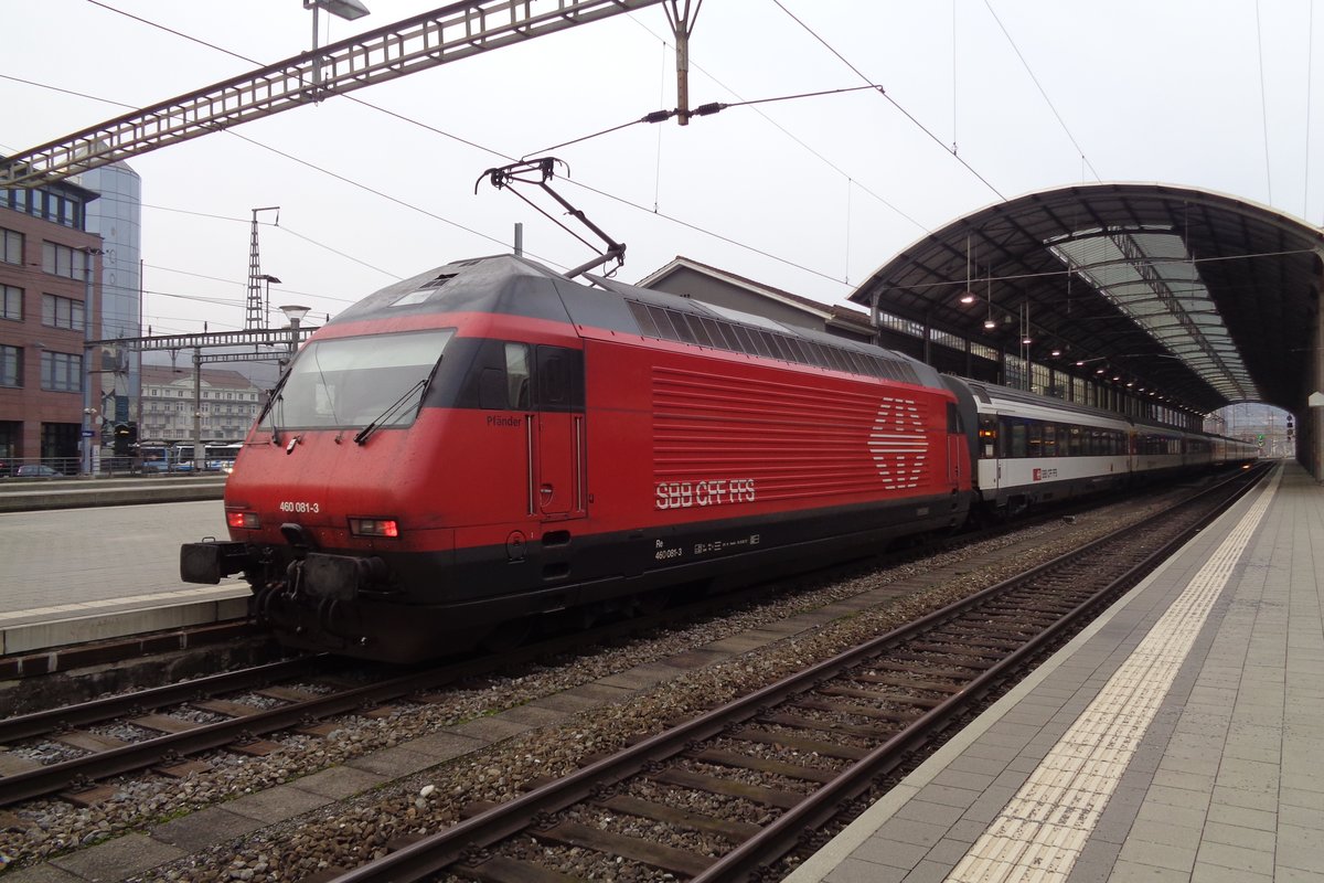 Am 30 Dezember 2018 treft 460 081 in Olten ein. 