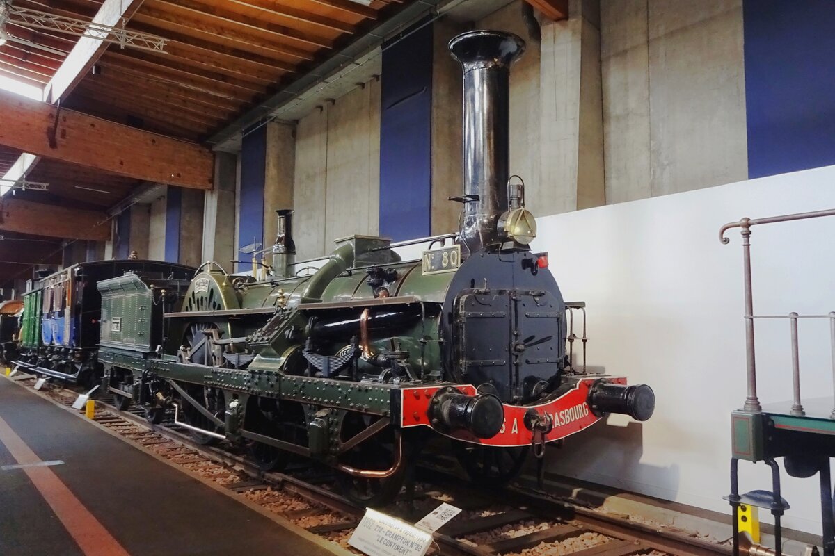 Am 30 Mai 2019 steht der Chemins du Fer de Paris � Strasbourg No.80 ins Cit� du Train in Mulhouse.