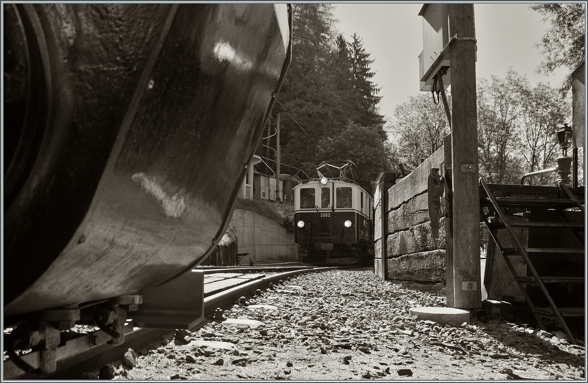  BERNE EN FETE : Der MOB Fz 6/6 2002 erreicht Chaulin.
13. Sept. 2014