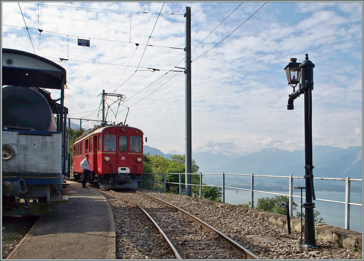 BLONAY-CHAMBY PINGSTFESTIVAL 2015: Der RhB ABe 4/4 N° 35 in Chamby.
25. MAi 2015