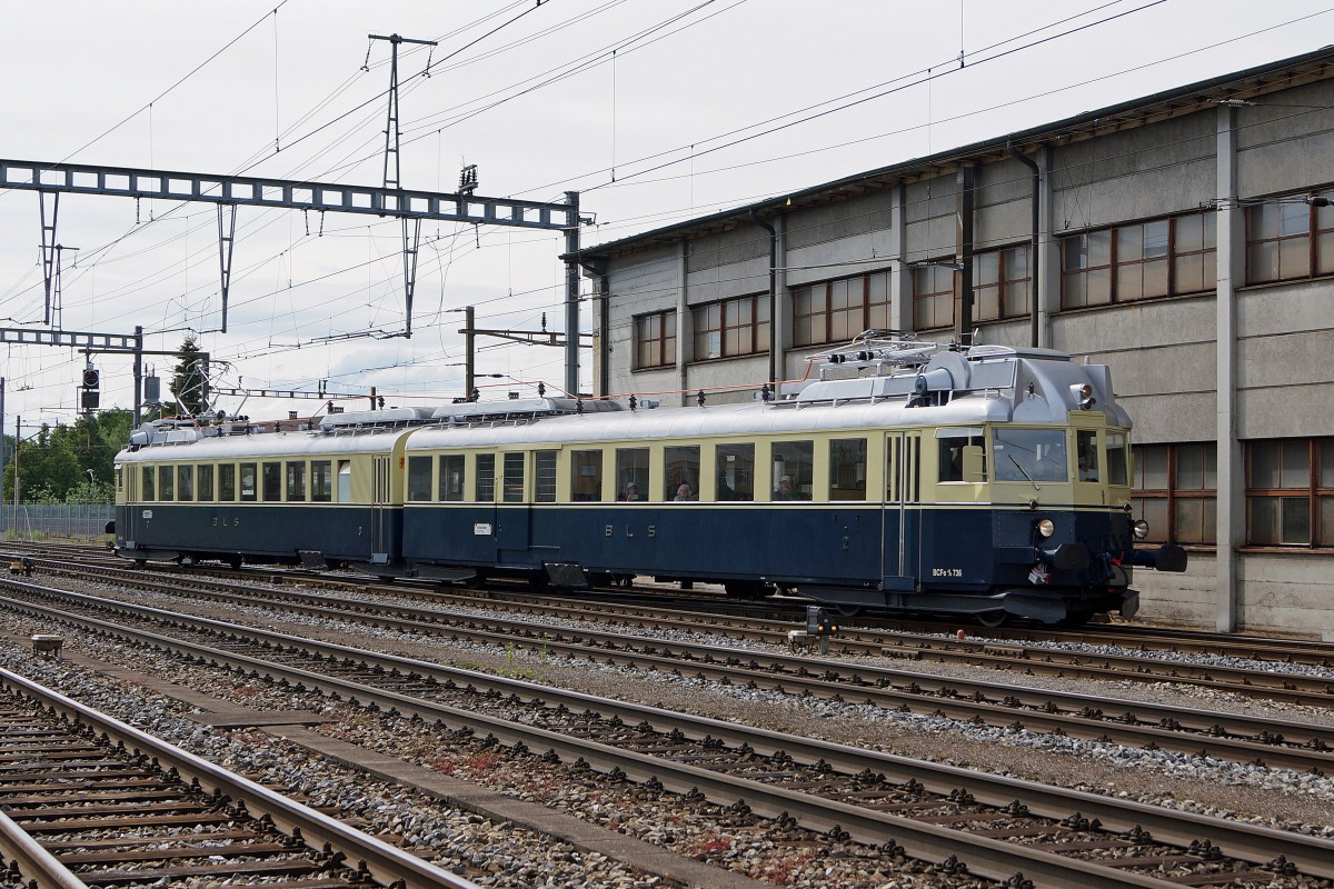 BLS: Nach der Sonderfahrt nach Schwarzenburg vom 30. Mai 2015 trifft der BCFe 736 4/6, (1938) ehemals BN/STB pünktlich in Burgdorf ein.
Foto: Walter Ruetsch