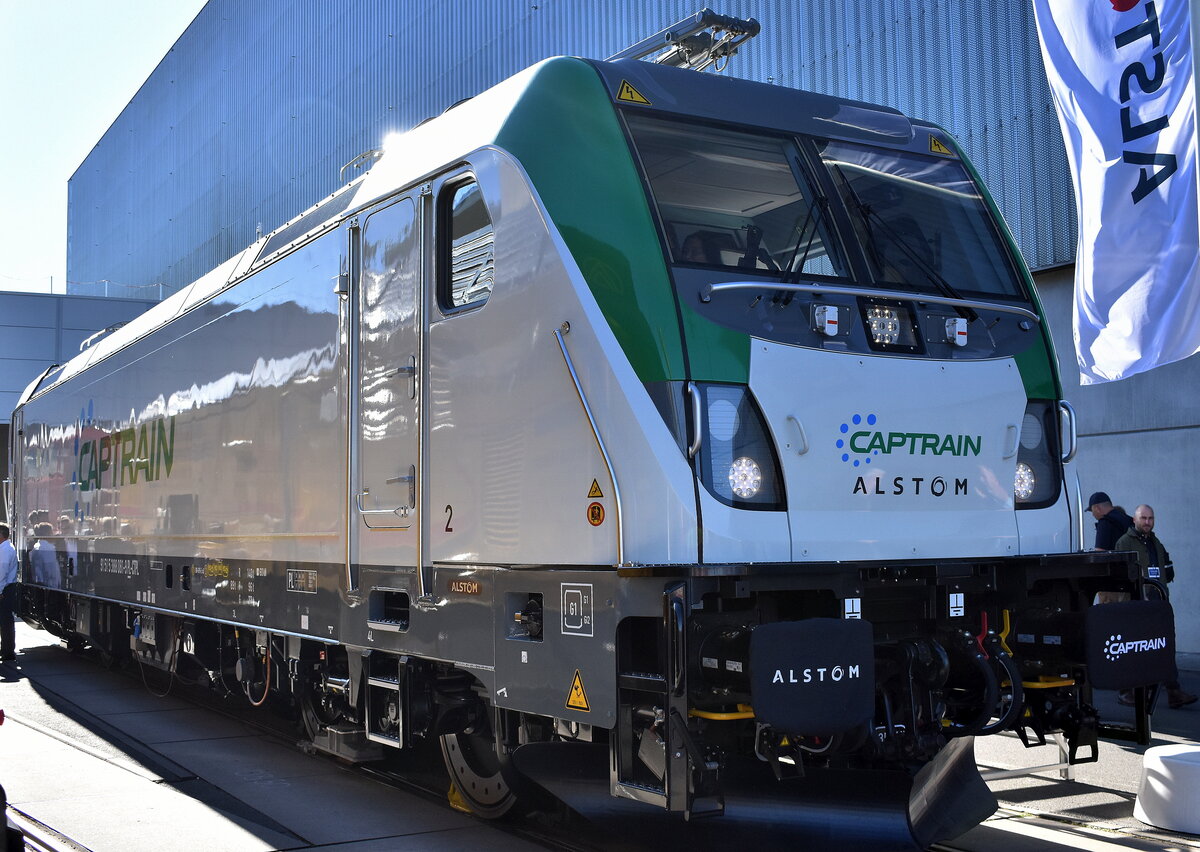 Captrain Polska Sp. z o.o., Wrocław [PL] mit ihrer neuen  388 081  [NVR-Nummer: 91 51 5388 081-9 PL-CTPL] pr�sentiert auf InnoTrans 20269 Berlin, 23.09.26
