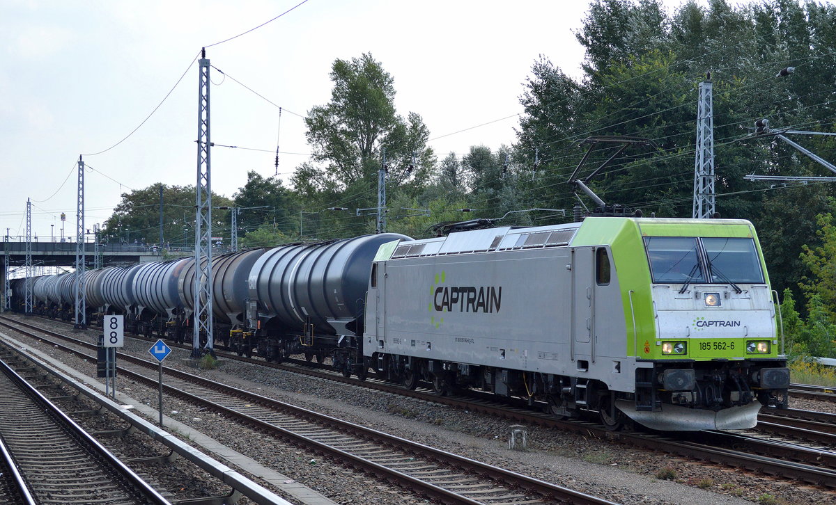 Captrain/ITL 185 562-6 mit Kesselwagenzug am 09.09.16 Berlin-Springpfuhl.