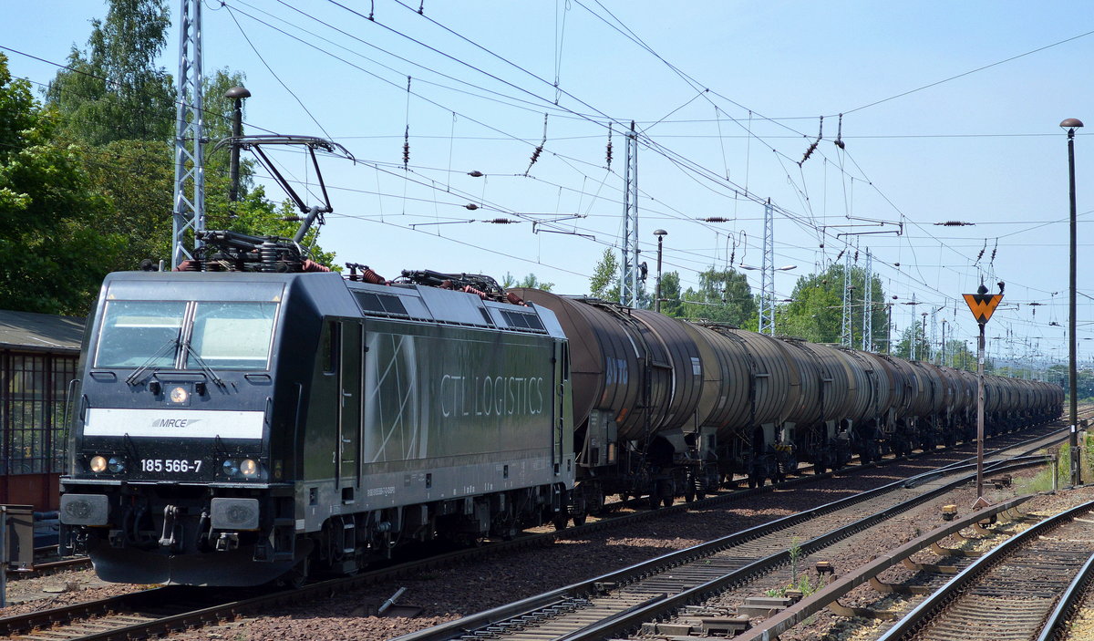 CTL mit der MRCE 185 566-7 und Kesselwagenzug am 19.07.17 Berlin-Hirschgarten.
