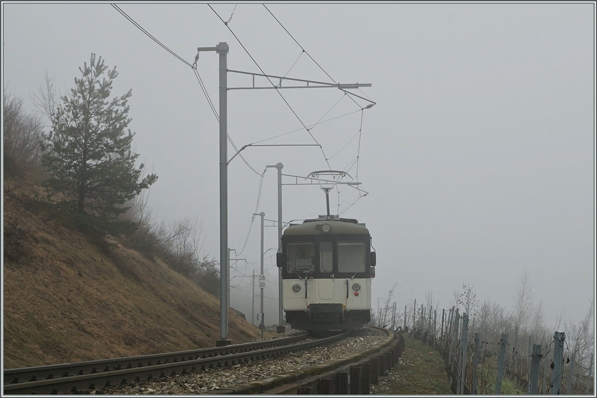 Das Bipperlisi, heute MOB Be 4/4 1006 fährt bei Planchamp talwärts. 
5. Feb. 2016