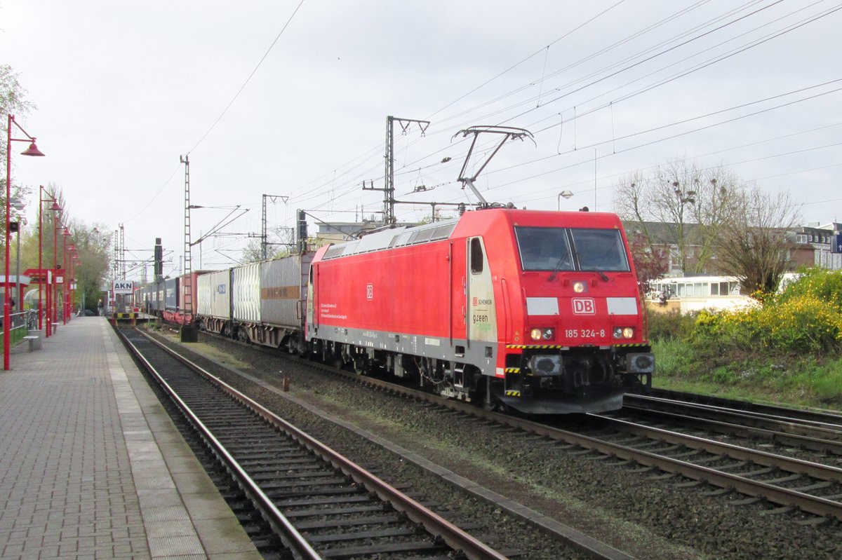 DB 185 324 durchfahrt Elmshorn am 28 April 2016.