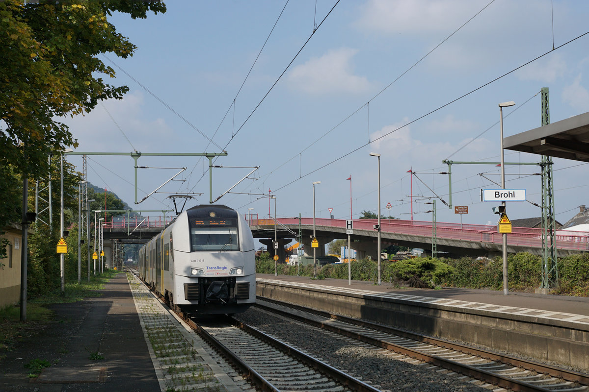 DB: Bahnalltag vom Bahnhof Brohl.
Am 23. September 2017 konnten beim Passieren des Bahnhofs Brohl innert kurzer Zeit mehrere Züge beobachtet werden.
Foto: Walter Ruetsch