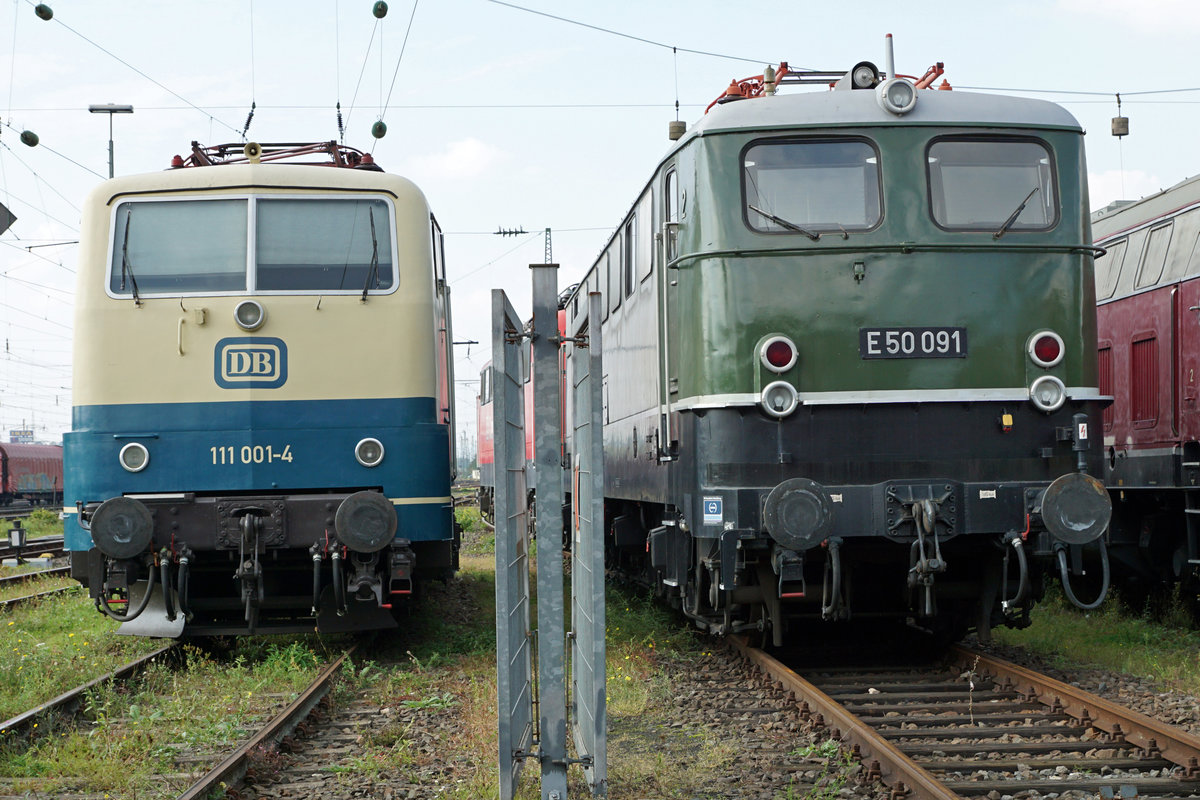 DB Museum Koblenz:
Am 23. September 2017 waren viele interessante Lokomotiven in Koblenz ausgestellt.
Foto: Walter Ruetsch 