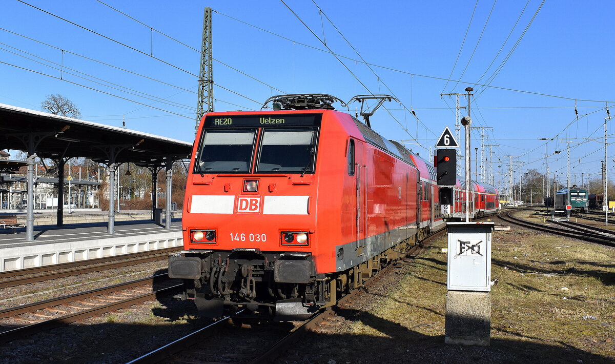 DB Regio AG - Region Südost, Fahrzeugnutzer: Elbe-Saale-Bahn, Magdeburg mit ihrer  146 030  (NVR:  91 80 6146 030-2 D-DB ) als RE20 baustellenbedingt nur bis Bahnhof Wieren am 06.03.25 Einfahrt Bahnhof Stendal Hbf.