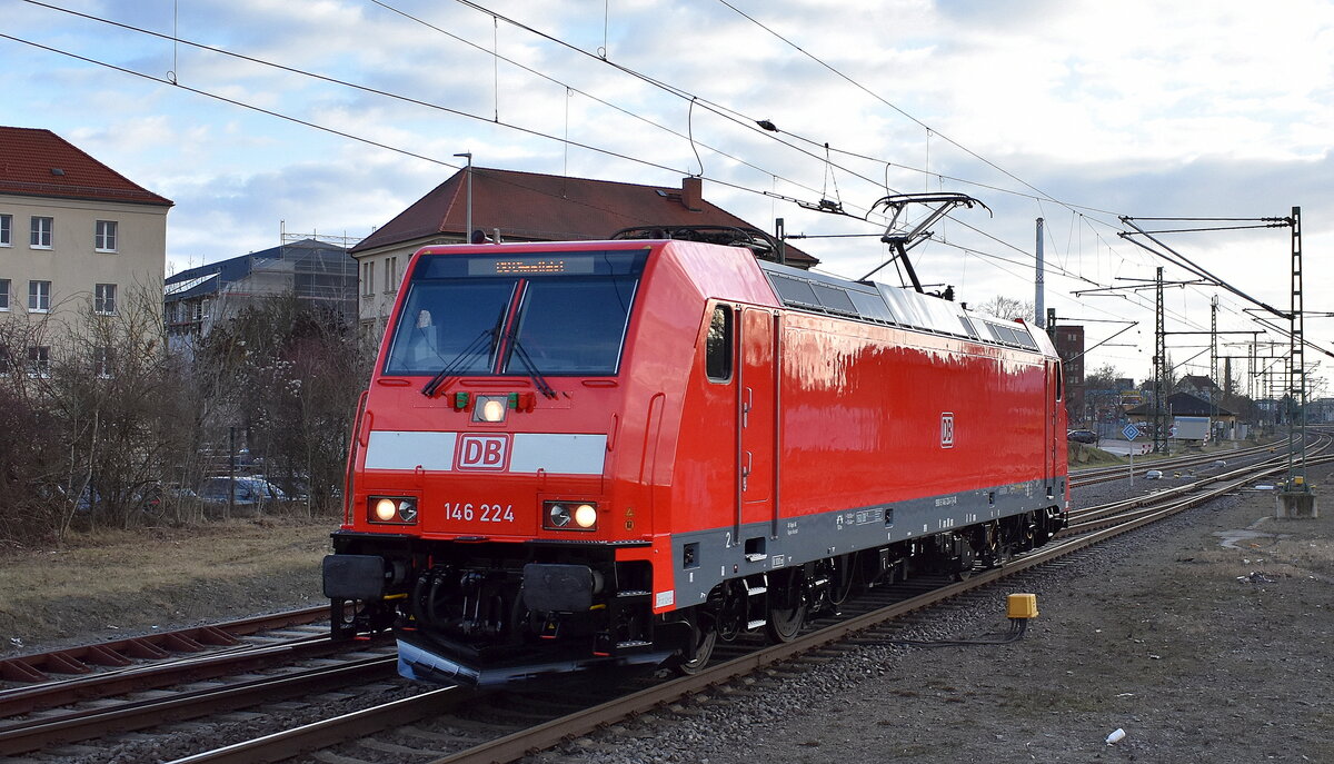 DB Regio AG - Region Nord, Fahrzeugnutzer: Regionalbahn Niedersachsen/Bremen, Hannover mit ihrer  146 224  [NVR-Nummer: 91 80 6146 224-1 D-DB] am 24.02.26 Durchfahrt Bahnhof Dessau Hbf.