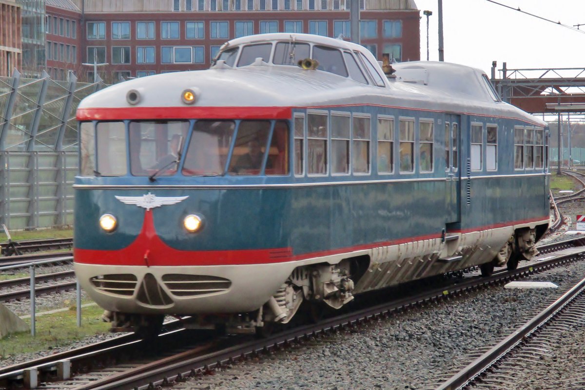 DE 20 durchfahrt 's-Hertogenbosch am 11 Februar 2018.