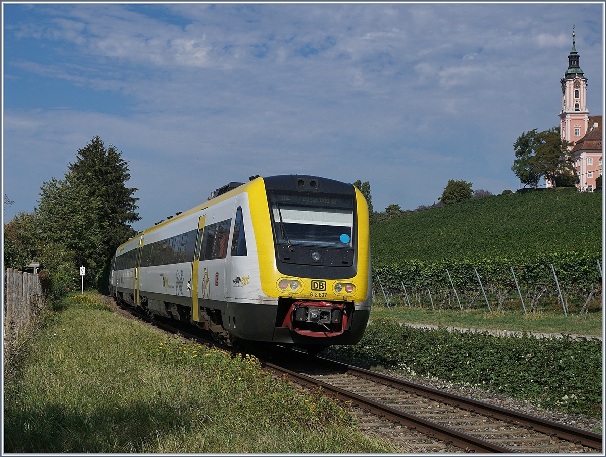 Der DB 612 607 und ein weitert als RE von Laupheim West nach Basel Bad Bf bei Birnau Maurach.
18. Sept. 2018