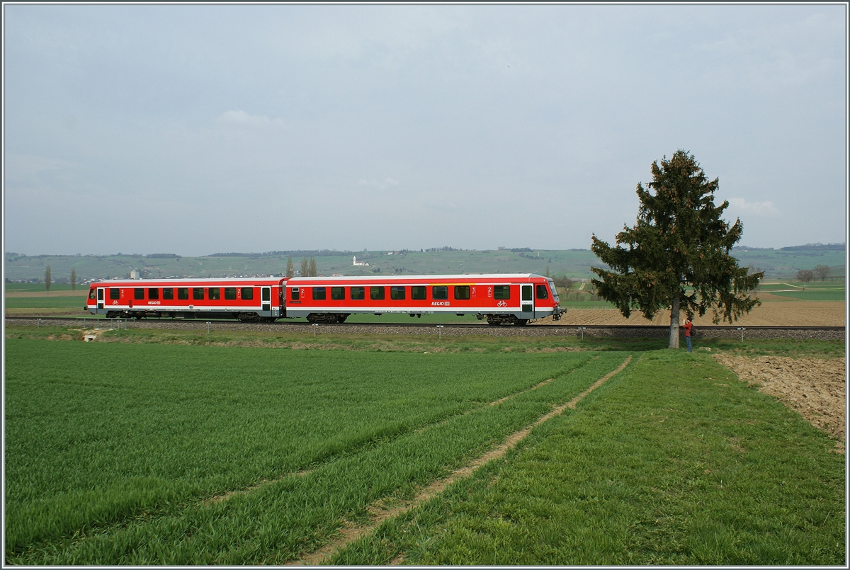 Der DB 628 287 ist im Klettgau als RB 31243 (Erzingen(Baden)-Schaffhausen) unterwegs und konnte zwischen Unterneuhaus und Neunkirch fotografiert werden.

8.April 2010 