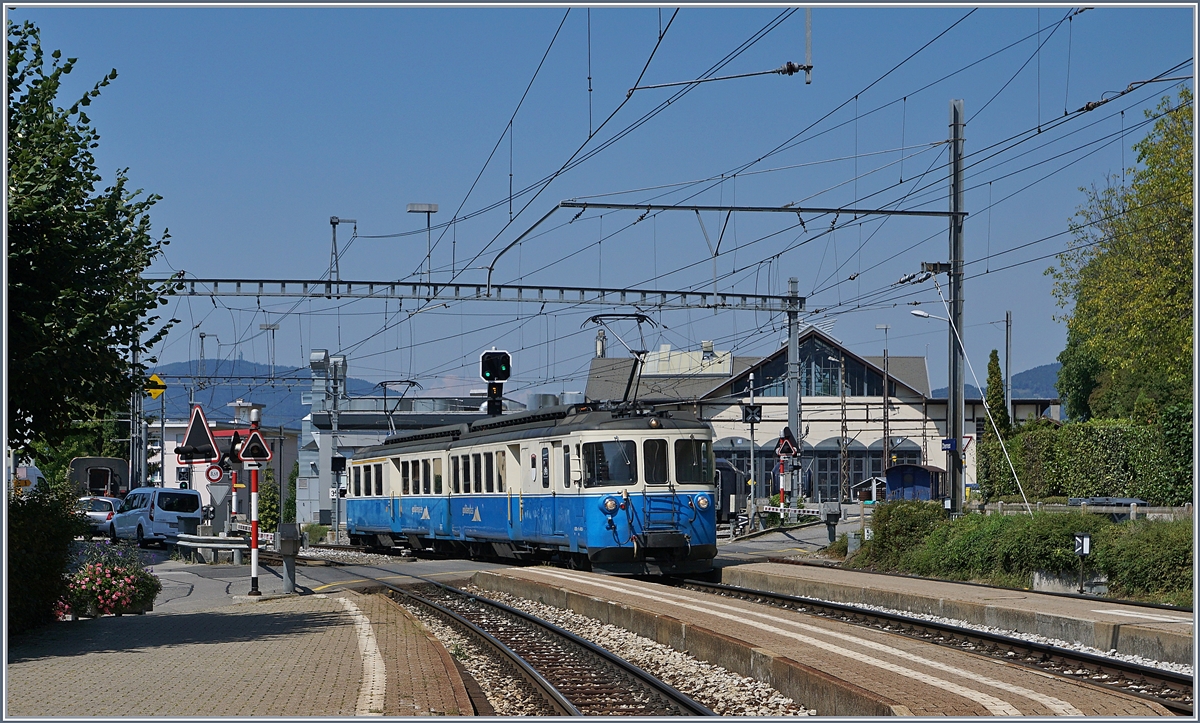 Der MOB ABDe 8/8  Fribourg  erreicht sein Ziel Chernex.
21. August 2018