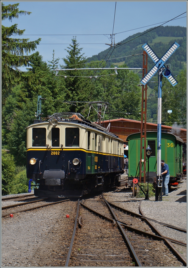 Der MOB FZe 6/6 2002 in Chaulin. 
9. Juni 2014 