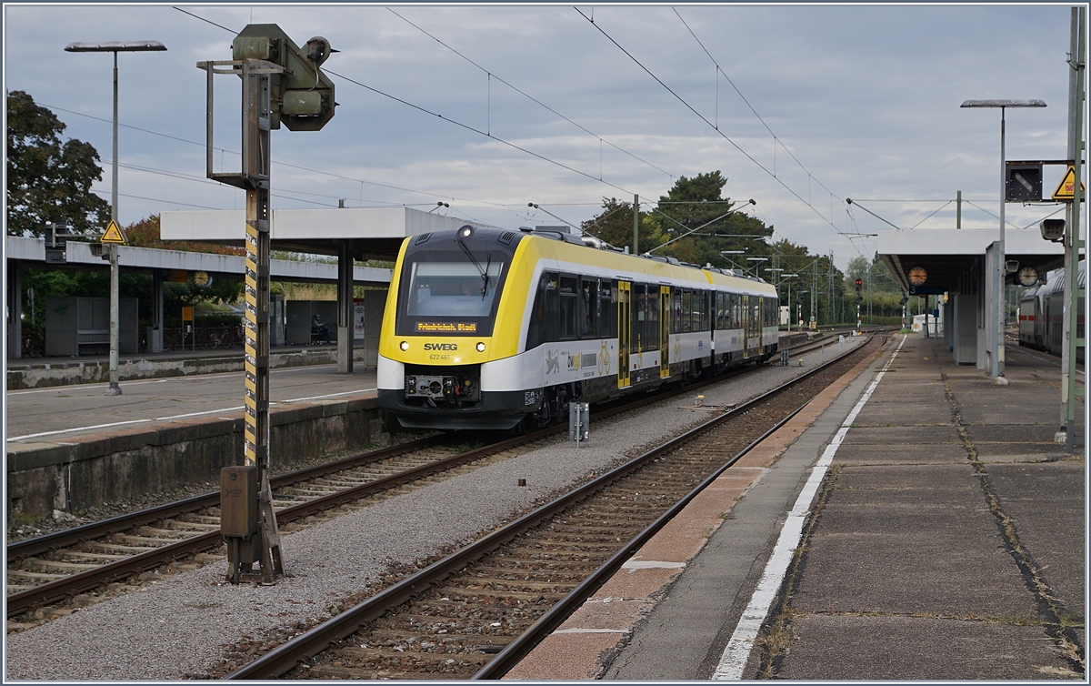 Der neue VT 622 451 wartet in Radolfzell auf die Rückfahrt nach Friedrichshafen. 

22. Sept. 2019