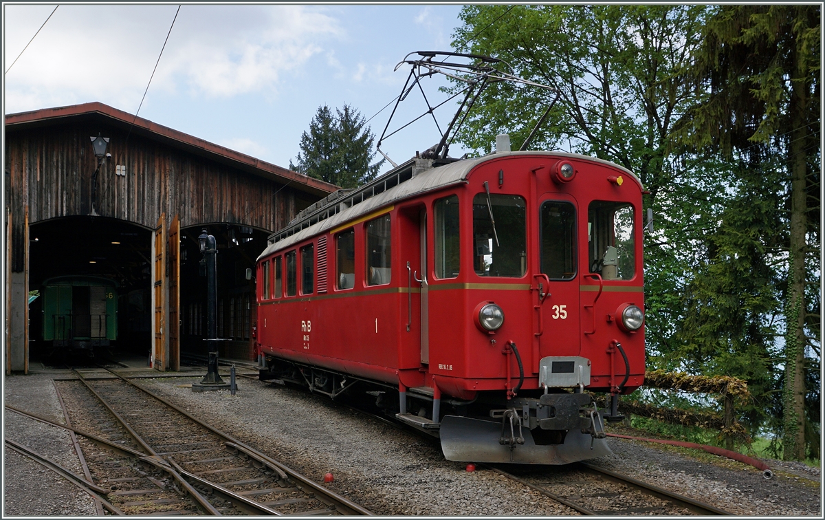 Der RhB ABe 4/4 N� 35 bei der Blonay Chamby Bahn in Chaulin.
15. Mai 2016