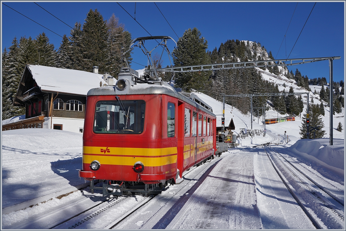 Der TPC BVB BDeh 2/4 25 wartet in Bouquetins auf den schon zu sehenden Gegenzug. 

12. März 2019