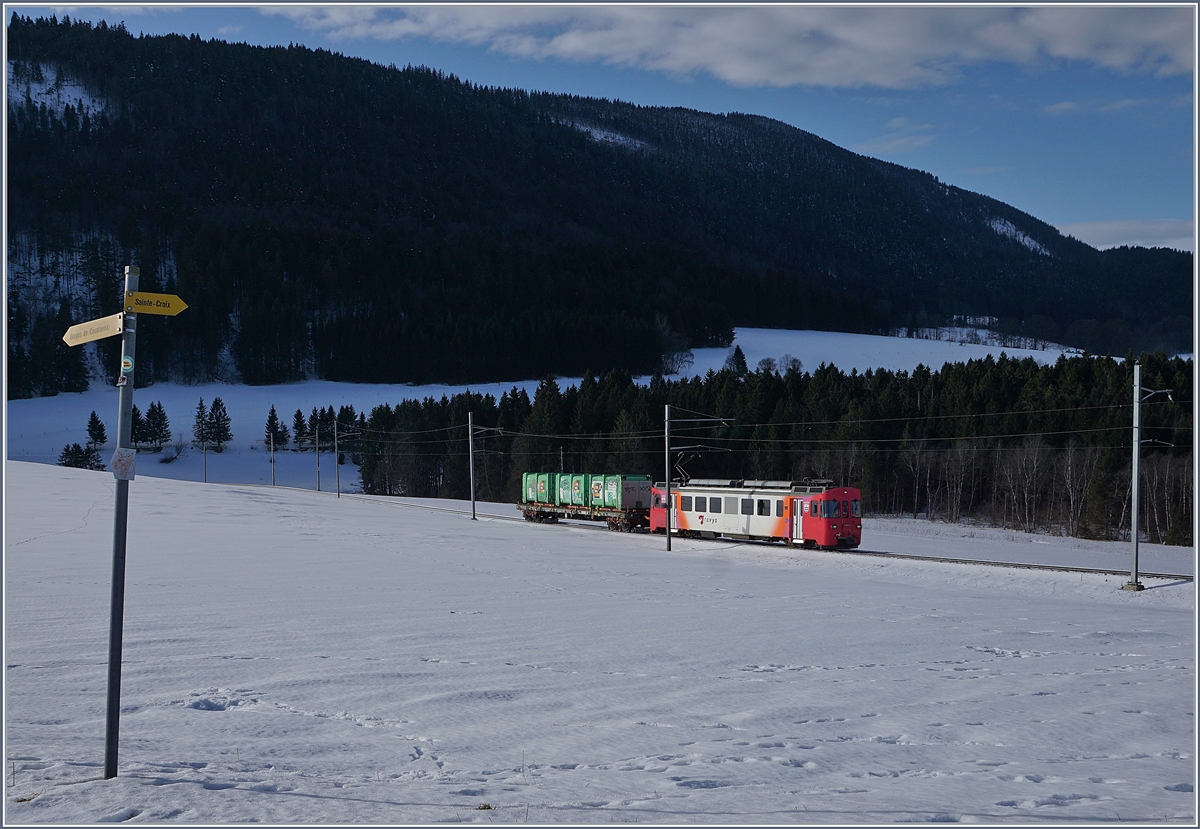 Der YSteC / Travys Be 4/4 N° 1 hat sein Ste-Croix fast erreciht.
14. Feb. 2017