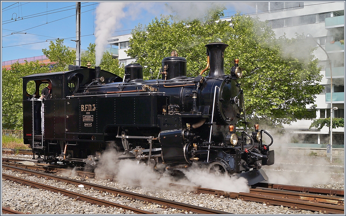 Die B.F.D. HG 3/4 N° 3 rangiert in Vevey.

21. Mai 2018