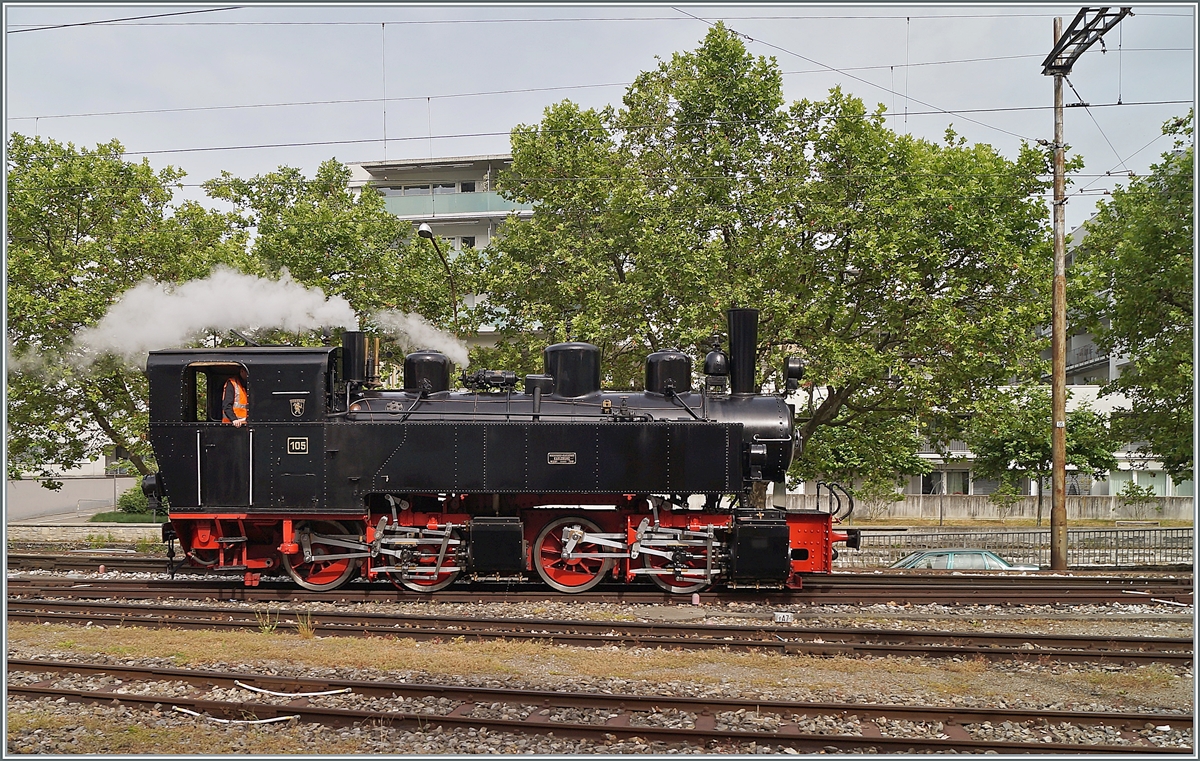 Die Blonay-Chamby Bahn G 2x 2/2 105 beim Rangieren in Vevey. 

20. Juni 2021