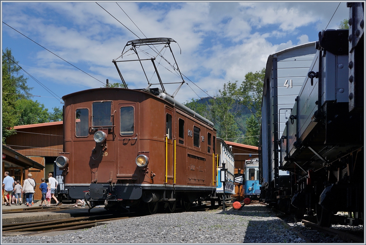 Die BOB HGe 3/3 29 in Chaulin.
1. August 2016