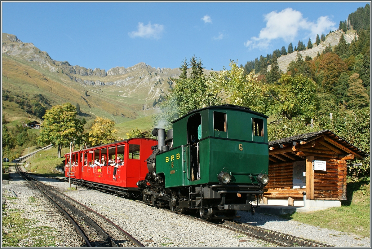 Die BRB H 2/3 6 beim Halt in Planalp.
1. Okt. 2011