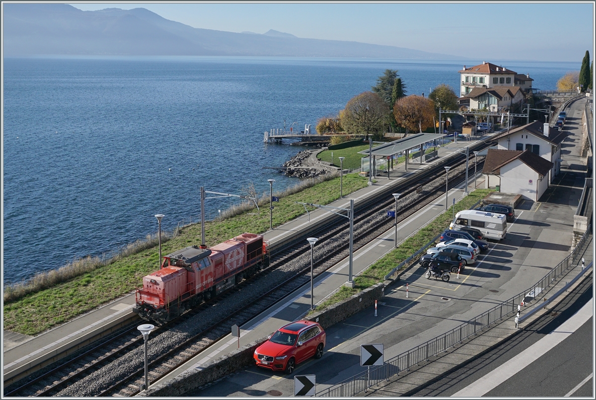 Die etwas bleiche SBB Infra Am 843 003-5 bei der Durchfahrt in Rivaz. 

12. Nov. 2020 