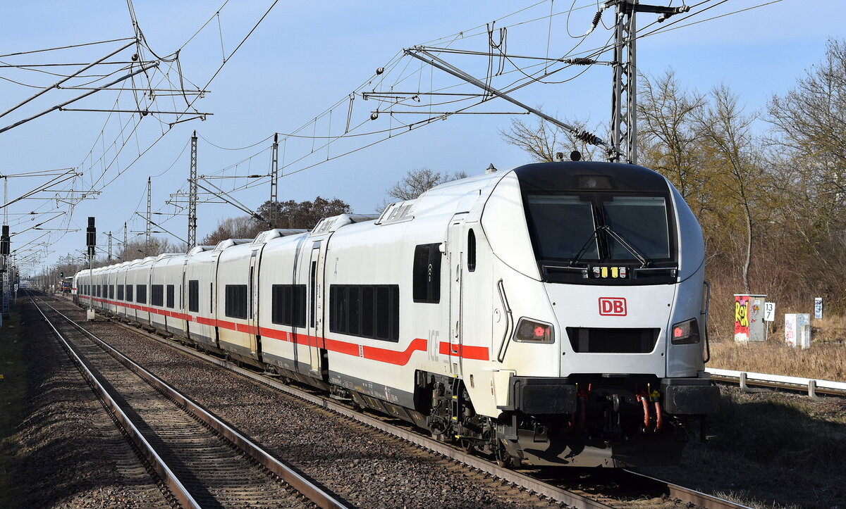 Die ICE L (Planungstitel bis 2021 ECx) sind lokomotivbespannte Wendezüge der DB Fernverkehr für den Intercity-Express-Verkehr (ICE) mit einer Höchstgeschwindigkeit von 230 km/h, hier gezogen von  193 440  zur Bereitstellung am 28.02.26 Durchfahrt Bahnhof Berlin-Hohenschönhausen.