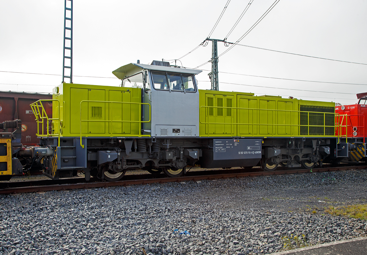 
Die LOCON 303 (92 80 1275 119-6 D-LOCON), ex Alpha Trains 1138, der LOCON Logistik & Consulting AG abgestellt am 15.10.2017 beim ICE-Bahnhof Montabaur. 

Die Vossloh G 1206 wurde 2001 von Vossloh in Kiel unter Fabriknummer 1001138 gebaut und an LC - Locomotion Capital Ltd. geliefert. 