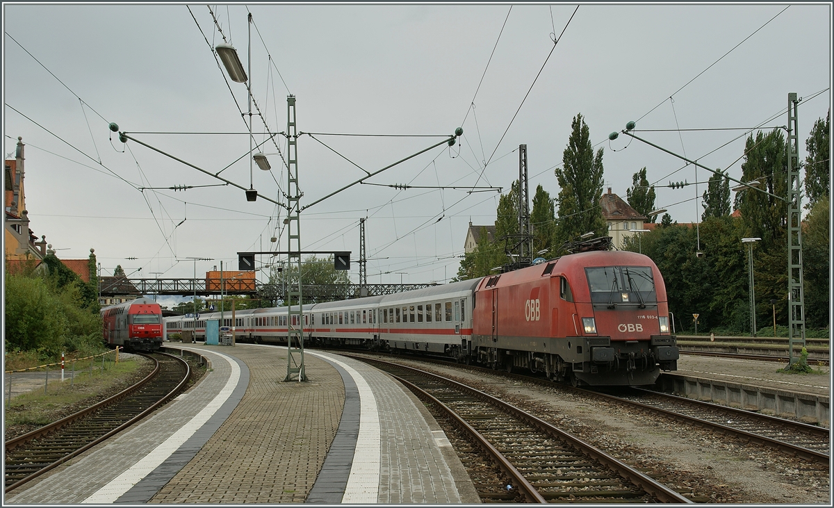 Die �BB 1116 093-4 hat in Lindau den IC M�nster - Innsbruck �bernommen.
19. Sept. 2011