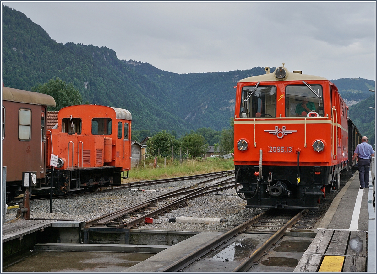 Die ÖBB 2092.01 (HF 130-C) und die ÖBB 2095.13, beide nun bei der BWB, in Bezau.
9. Juli