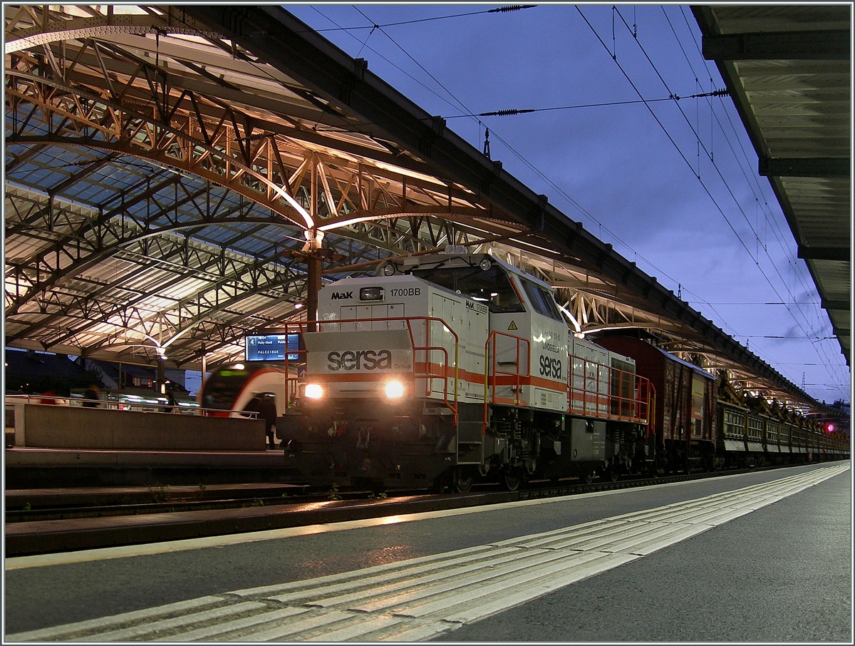 Die SERSA Am 843 153-8  Cinderella  in Lausanne. 
15. Okt. 2013