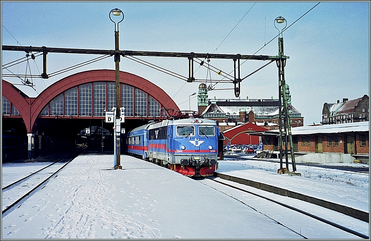 Die SJ 1344 in Malm�.
20. M�rz 2001