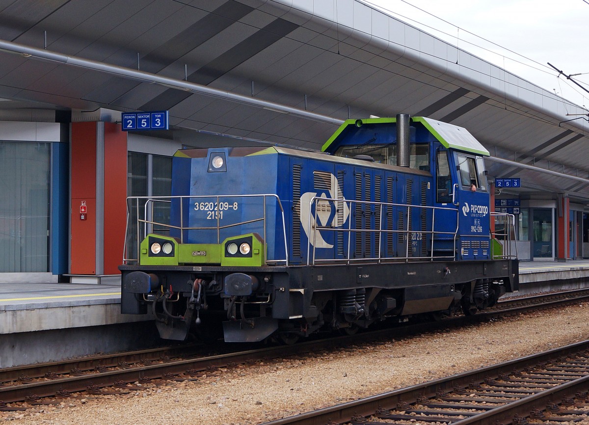 DIESELLOKOMOTIVEN IN POLEN
P.K.P cargo LOGISTICS SM42-1286 3 620209-8 2151 aufgenommen am 12. August 2014 im Bahnhof KRAKAU. 
Foto: Walter Ruetsch 